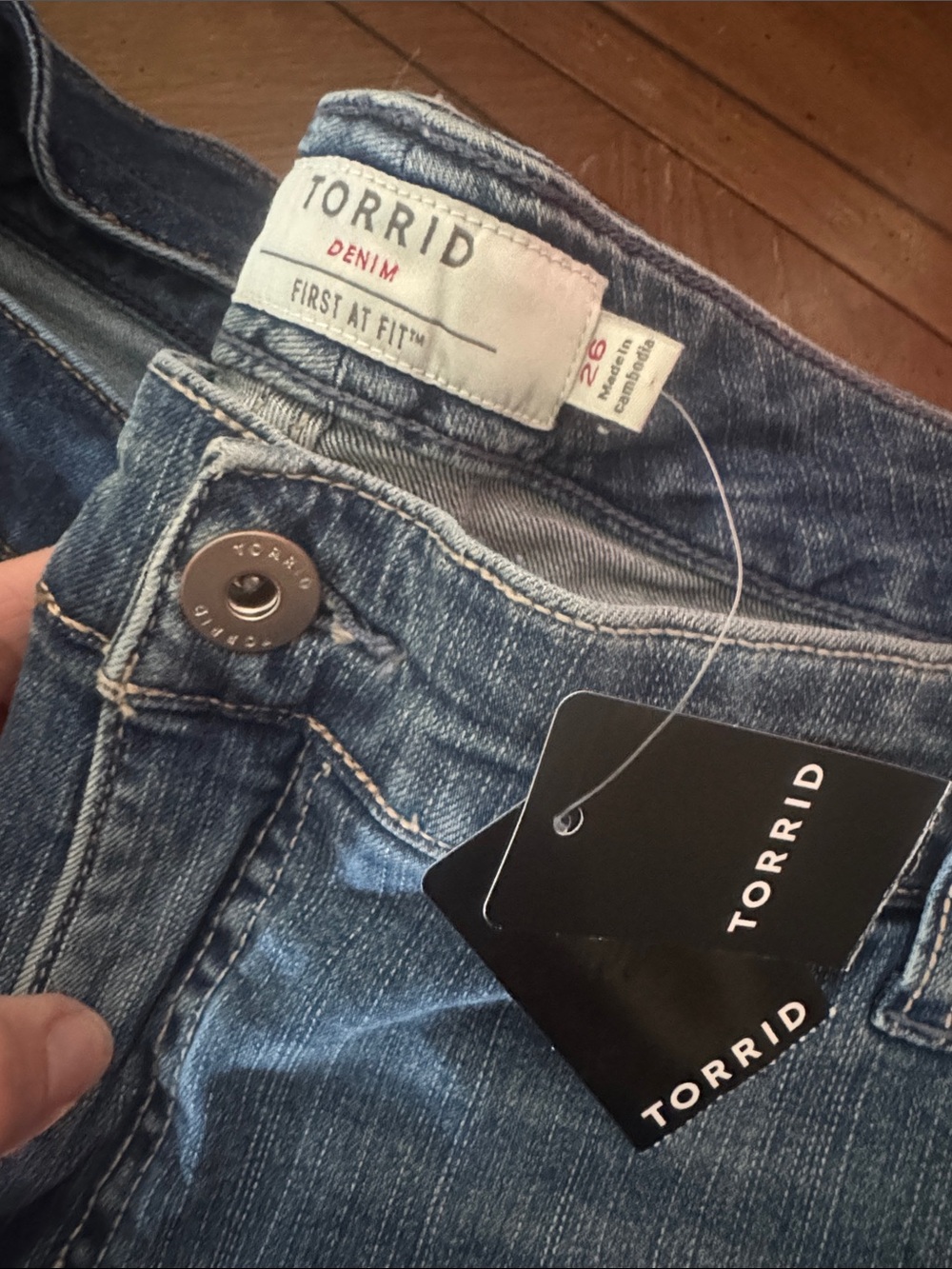 6 pairs torrid size 26 shorts lot 5 denim 1 Black twill dot 6-10” inseams 2 NWT - Picture 2 of 15